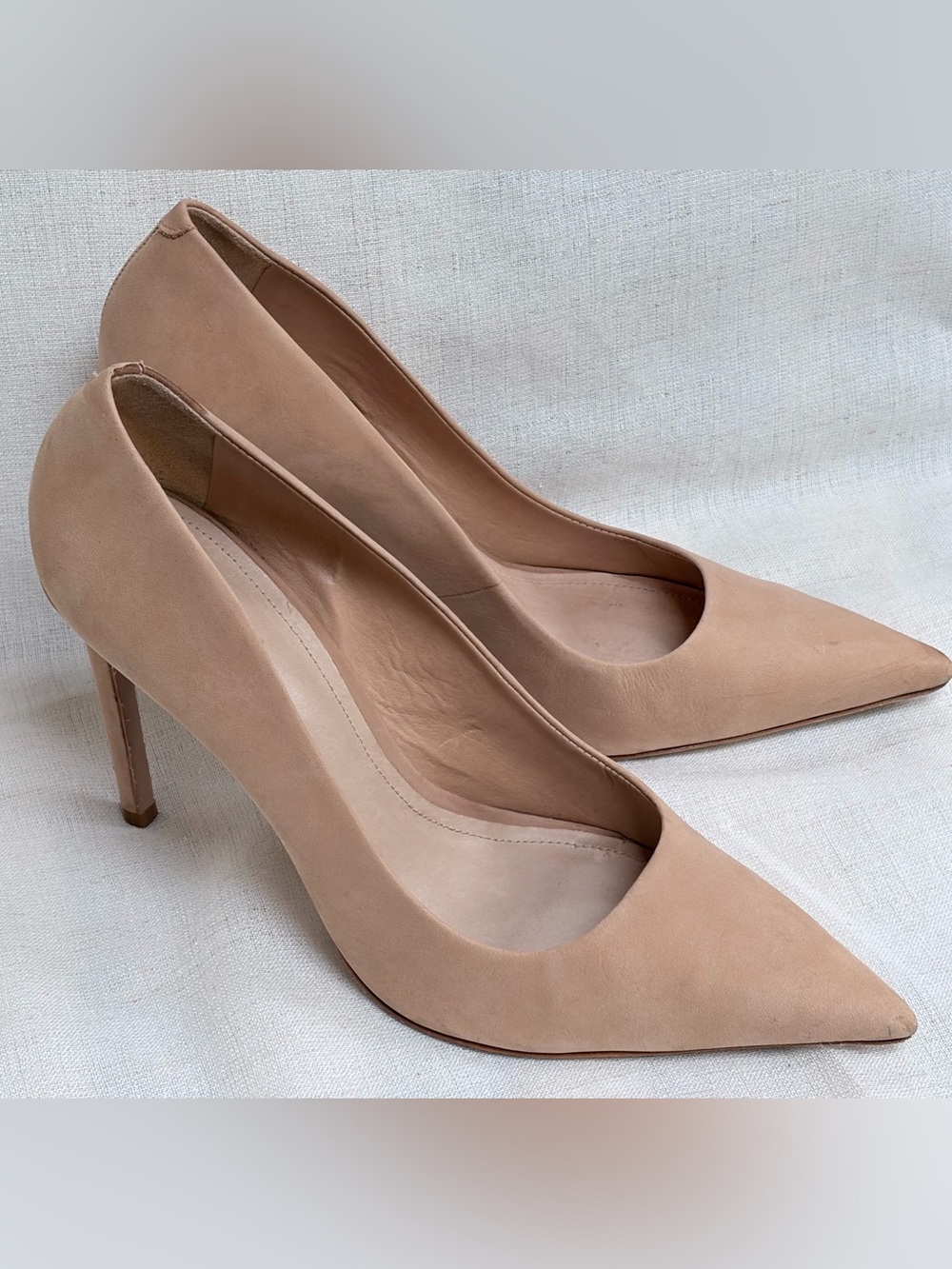 SCHUTZ Blush Nude suede pump shoes,pointed toe,stiletto heal.Sz 10,5 B. - Picture 4 of 9